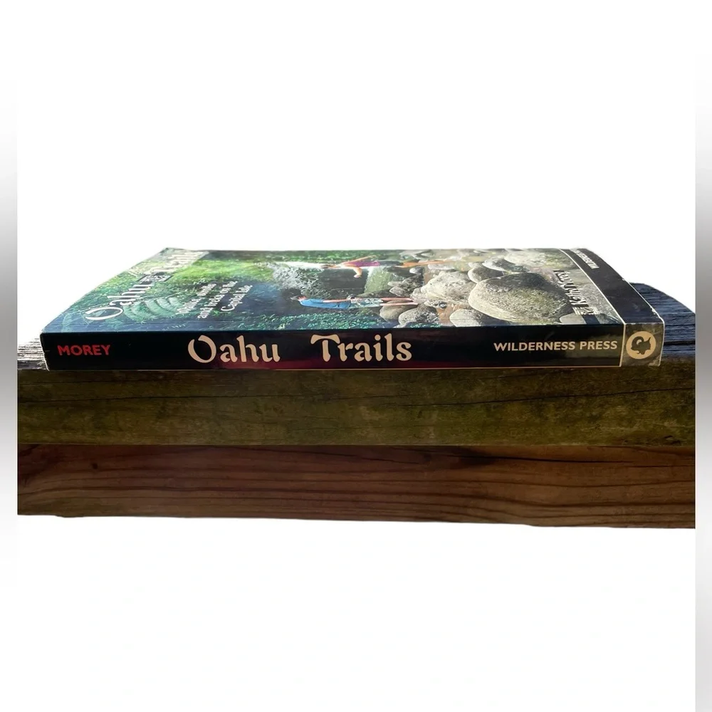 Guidebook Oahu Trails Walks Strolls & Treks on the Capital Isle 275 Pages